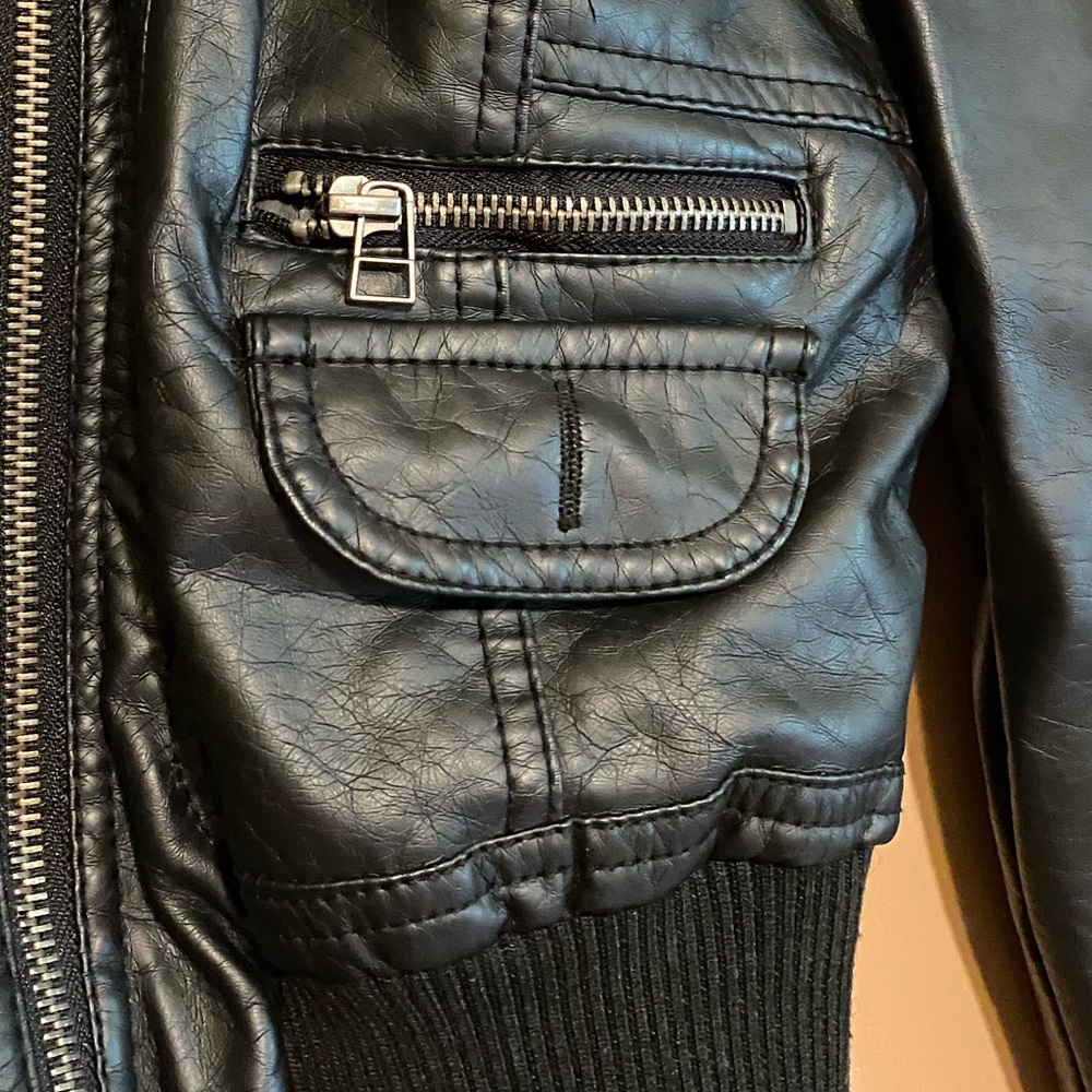 Black jacket - faux leather - Picture 5 of 5
